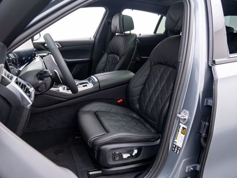New 2026 BMW X6 xDrive40i w/ Executive Package image 16