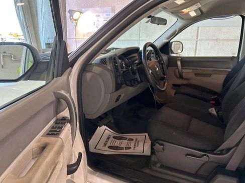 Used 2013 Chevrolet Silverado 2500 W/T image 3
