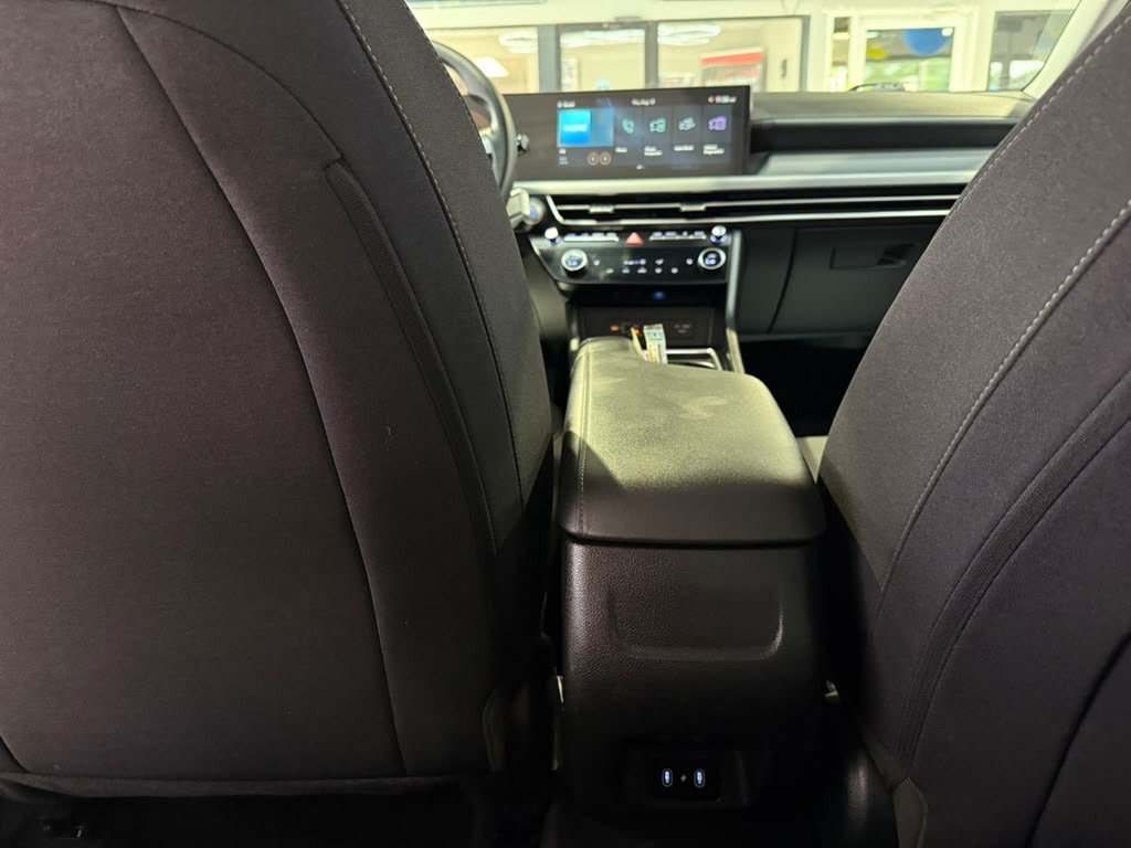Used 2025 Hyundai Sonata SEL FWD image 23