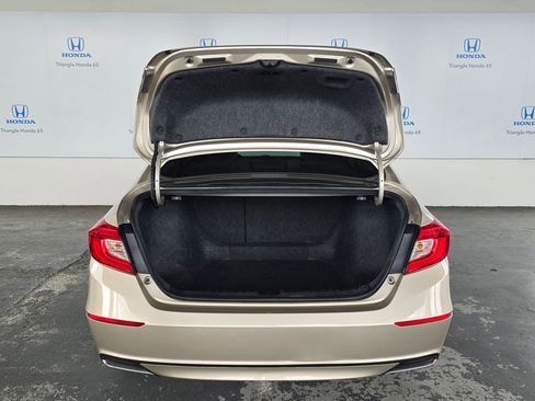 Used 2020 Honda Accord EX image 49