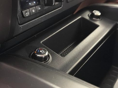 Used 2017 Nissan Titan Platinum Reserve RWD image 28
