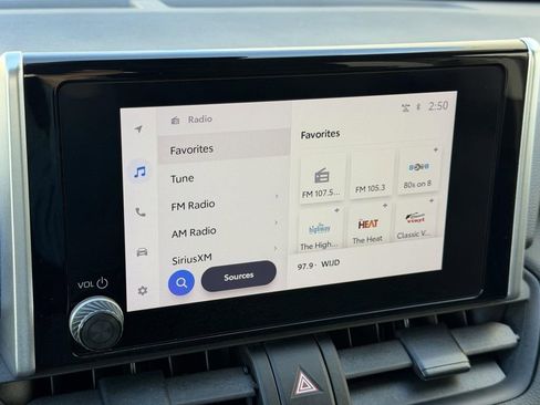 Used 2023 Toyota RAV4 LE image 23