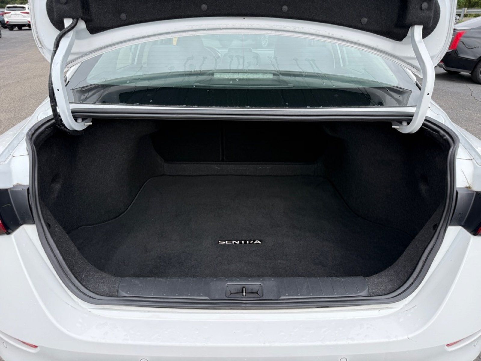 Used 2024 Nissan Sentra SV FWD image 37