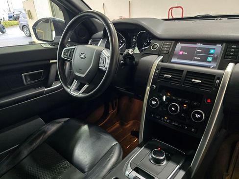 Used 2019 Land Rover Discovery Sport SE AWD/4WD image 28