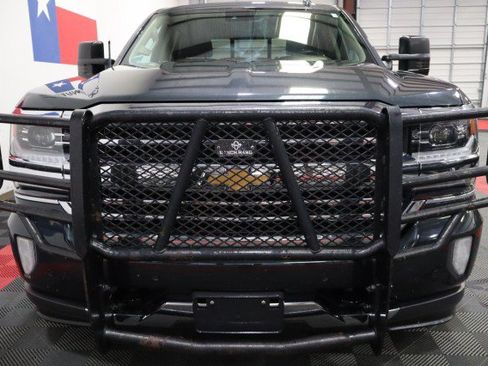 Used 2018 Chevrolet Silverado 1500 High Country AWD/4WD image 4