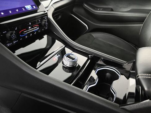 Used 2022 Jeep Grand Cherokee L Laredo image 31