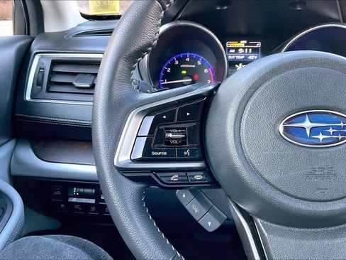 Used 2019 Subaru Outback 2.5i Limited AWD/4WD image 11