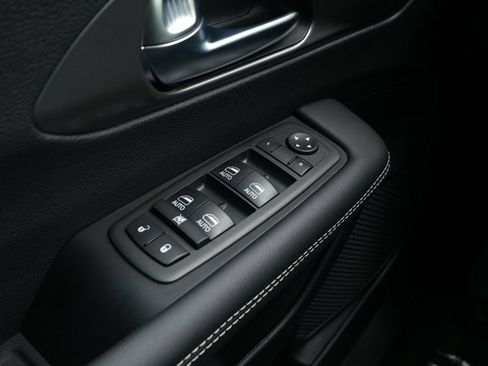 New 2026 Chrysler Pacifica Select w/ S Appearance Package image 22