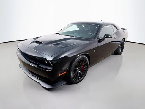 Used 2015 Dodge Challenger SRT Hellcat RWD image 3