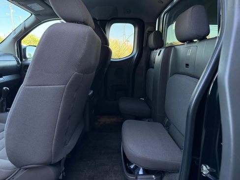 Used 2018 Nissan Frontier S RWD image 42