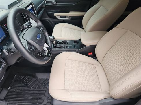 Used 2024 Ford Ranger XLT w/ Technology Package image 15