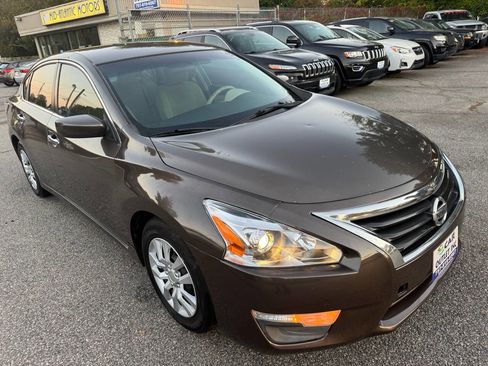 Used 2015 Nissan Altima 2.5 S w/ Power Driver Seat Package image 5