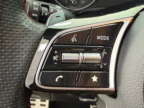 Used 2022 Kia Forte GT image 11