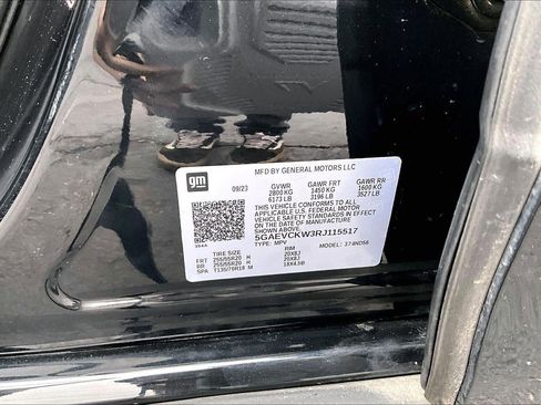 Used 2024 Buick Enclave Avenir w/ Avenir Technology Package image 33