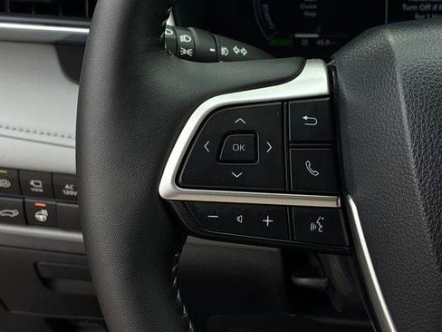 Certified 2026 Toyota Highlander Platinum AWD/4WD image 24