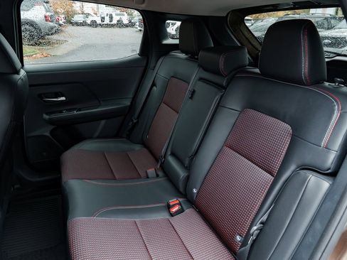 New 2026 Nissan Kicks SR w/ Cold Weather Package image 21