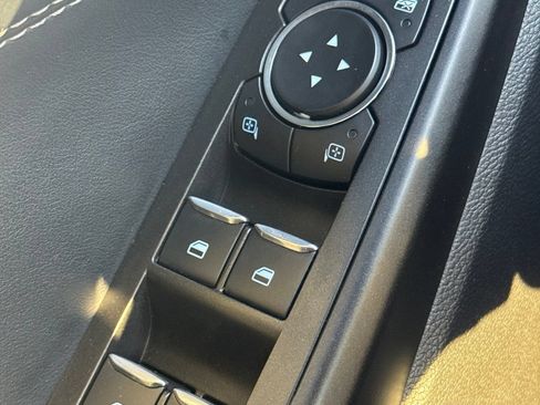 Used 2020 Ford Explorer Limited RWD image 19