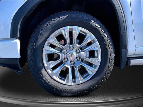 Used 2023 GMC Sierra 1500 Denali AWD/4WD image 10