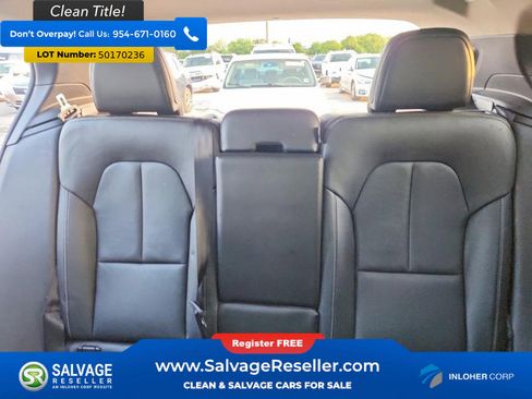 Used 2019 Volvo XC40 T5 Momentum AWD/4WD image 13