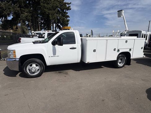 Used 2009 Chevrolet Silverado 3500 W/T RWD image 1
