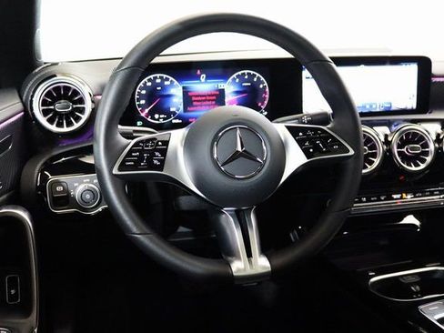 Certified 2025 Mercedes-Benz CLA 250 4MATIC image 18