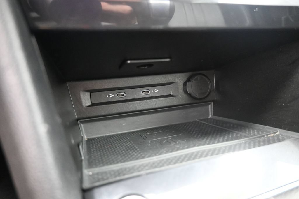 Used 2024 Volkswagen Tiguan SE FWD image 13