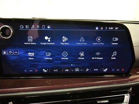 Used 2024 Chevrolet Traverse Z71 image 23