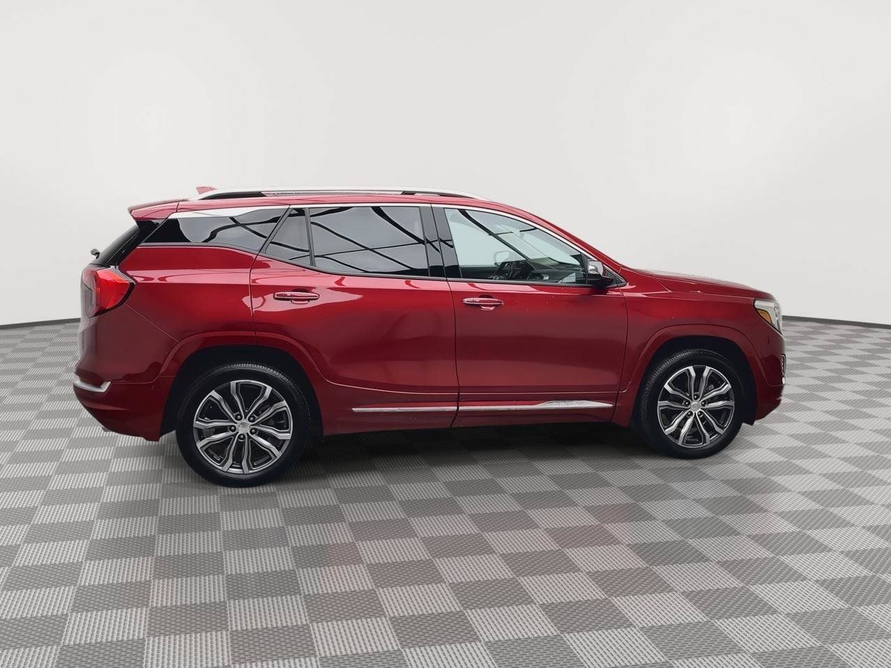 Used 2019 GMC Terrain Denali w/ Advanced Safety Package AWD/4WD image 43
