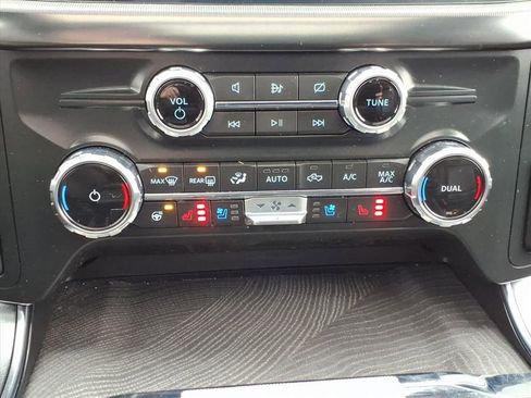 Certified 2022 Ford F150 Platinum w/ Equipment Group 701A High image 19