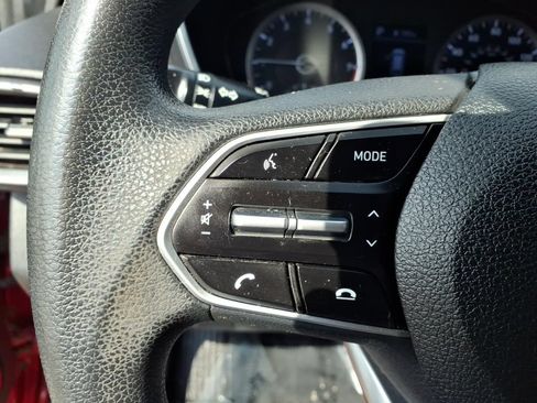 Used 2019 Hyundai Santa Fe SE FWD image 8