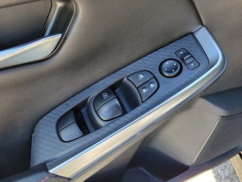 Certified 2025 Nissan Sentra SR FWD image 16