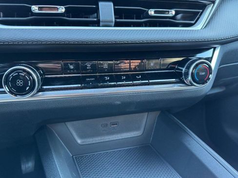 New 2026 Chevrolet Equinox LT w/ Midnight Edition image 37