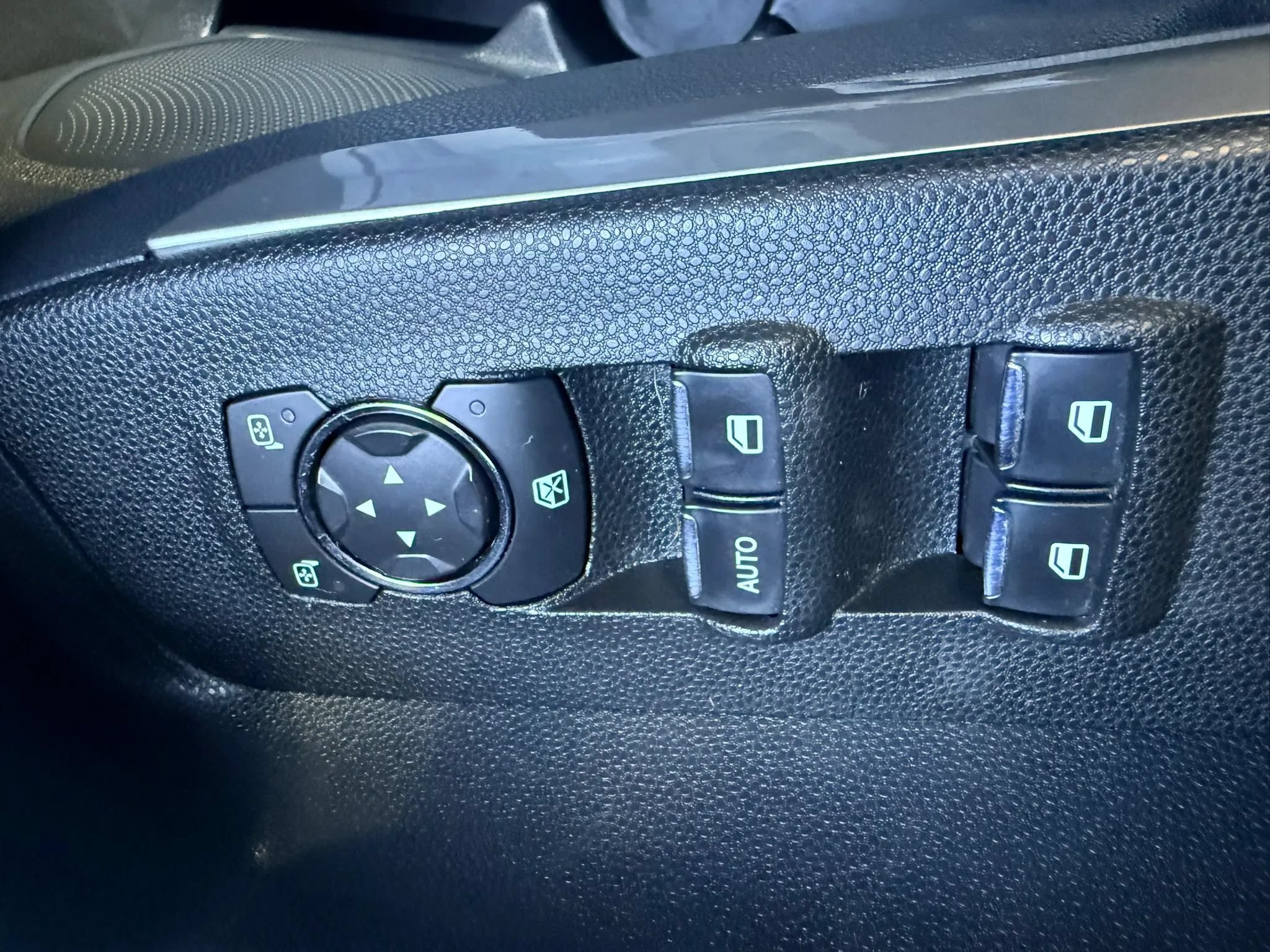 Used 2018 Ford EcoSport Titanium AWD/4WD image 17
