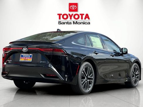 New 2026 Toyota Mirai RWD image 3