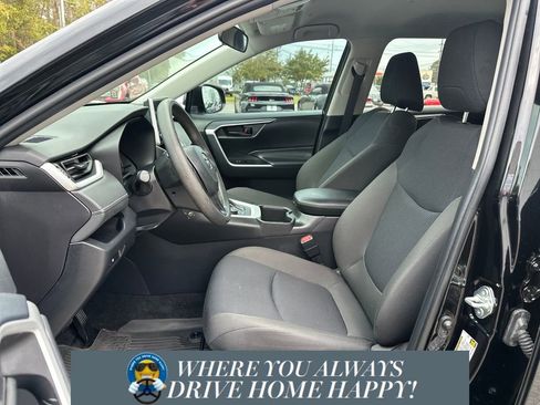 Used 2024 Toyota RAV4 LE image 7