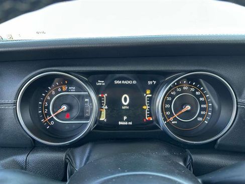 Used 2022 Jeep Wrangler Unlimited Sahara w/ LED Lighting Group AWD/4WD image 15