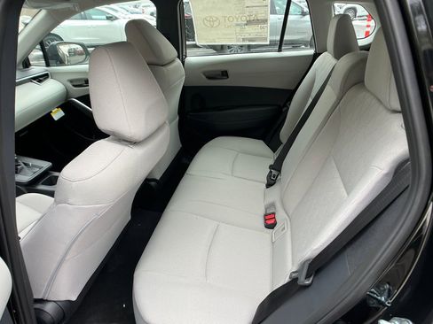 Used 2026 Toyota Corolla Cross L image 21