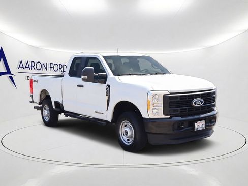 Used 2023 Ford F350 XL AWD/4WD image 3