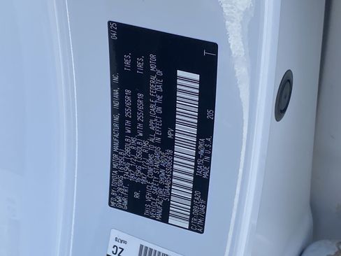 Certified 2025 Toyota Grand Highlander AWD image 32