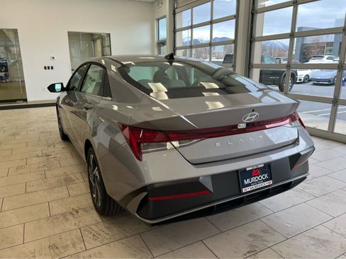 New 2026 Hyundai Elantra Limited FWD image 10