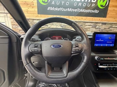Used 2020 Ford Explorer XLT w/ Comfort Package AWD/4WD image 18