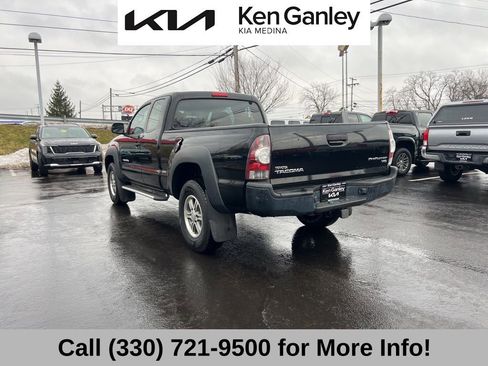 Used 2011 Toyota Tacoma PreRunner image 13