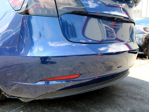 Used 2019 Tesla Model 3 Performance image 12