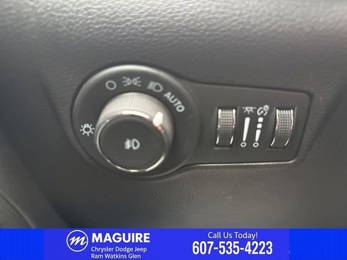 Used 2024 Jeep Compass Limited w/ High Altitude Package AWD/4WD image 19