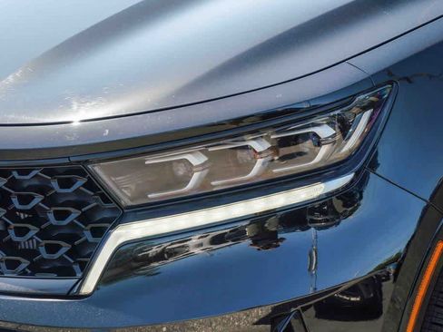 Certified 2023 Kia Sorento SX AWD/4WD image 8