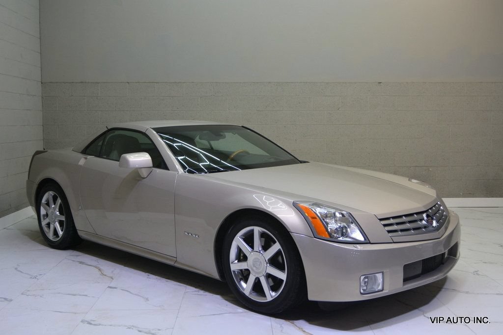 Used 2006 Cadillac XLR RWD image 42