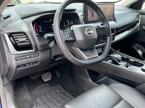Used 2025 Nissan Rogue SL w/ Tech Package AWD/4WD image 16