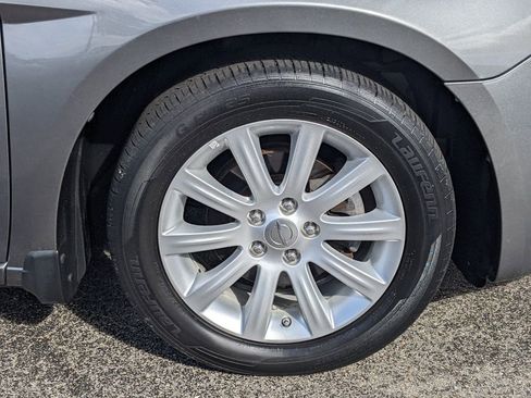 Used 2012 Chrysler 200 Touring image 9