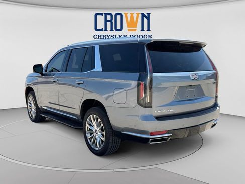 Used 2021 Cadillac Escalade Premium Luxury w/ Driver Assist Tech Package AWD/4WD image 5