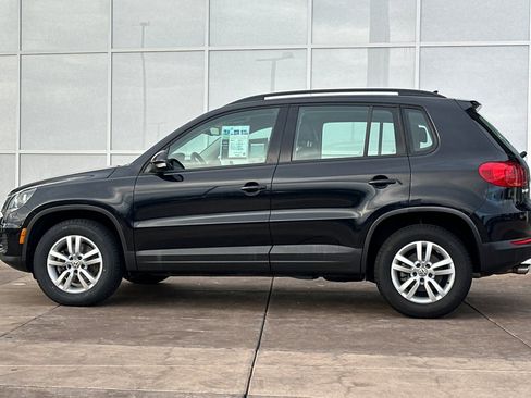 Used 2017 Volkswagen Tiguan S image 7